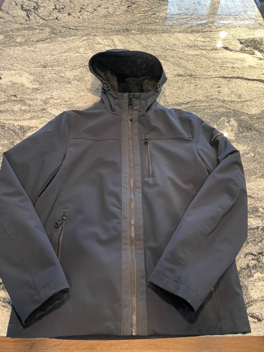 Calvin Klein Men's Sherpa Lined Infinite Stretch Soft Shell Jacket.
